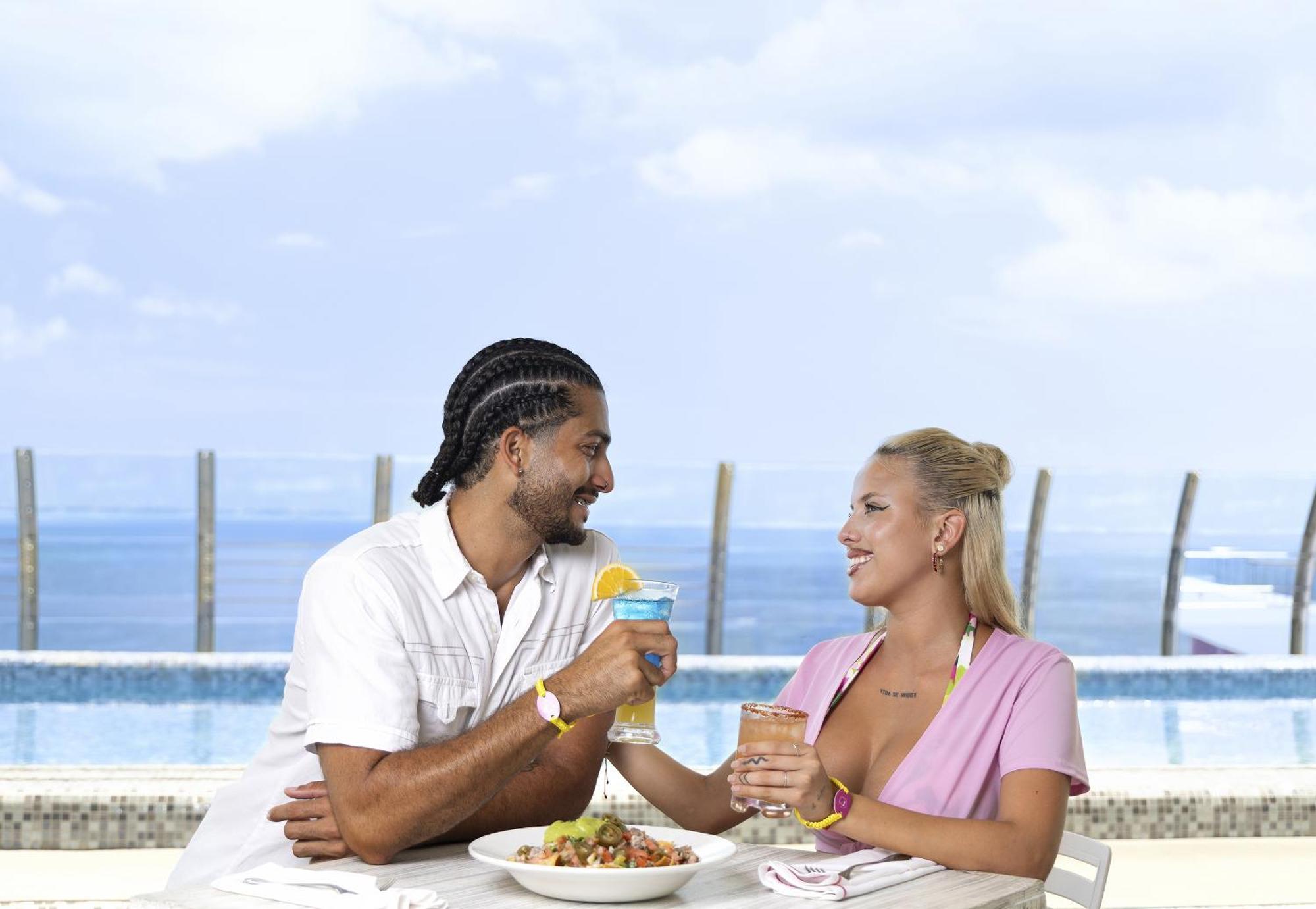 Temptation At The Tower Cancun Resort (Adults Only) ภายนอก รูปภาพ
